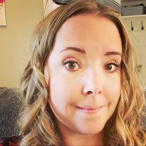 Meet your Posher, Anastacia